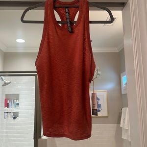 NWT Vuori Sunrise High Neck Tank